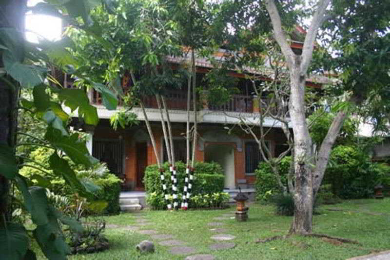 Puri Cendana Resort Bali Seminyak Exterior foto